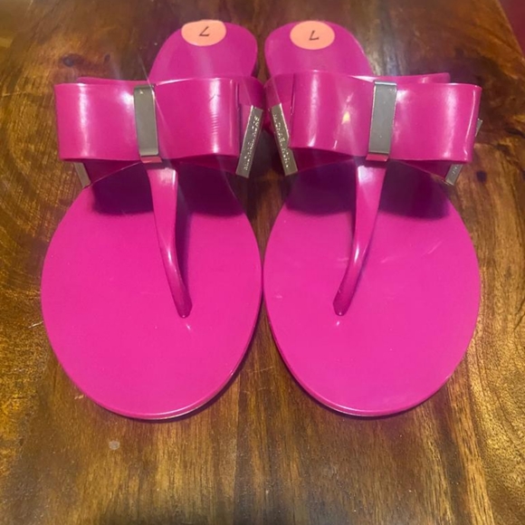 Michael Kors thongs $$ SOLD-OUT - Picture 8 of 9